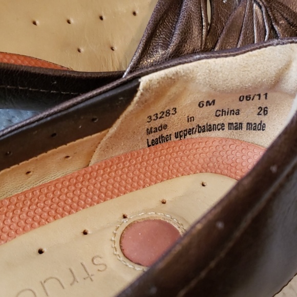 Unstructured by Clarks Copper/Brown Metallic shoe - Picture 7 of 7